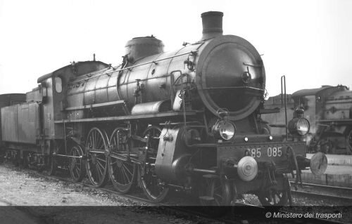 Rivarossi HR2914 FS Dampflokomotive Gr. 685 2. Serie kurzer Kessel  grosse Lampen Ep.III